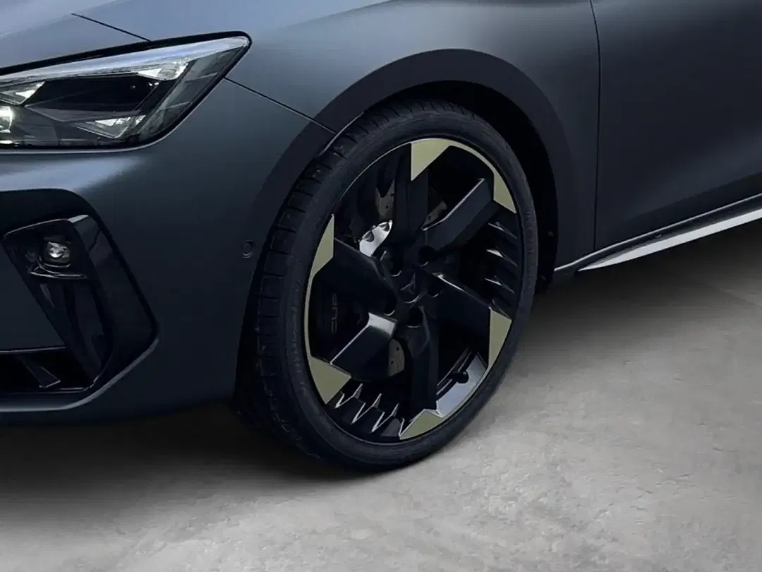 CUPRA Leon - Thumbnail 8