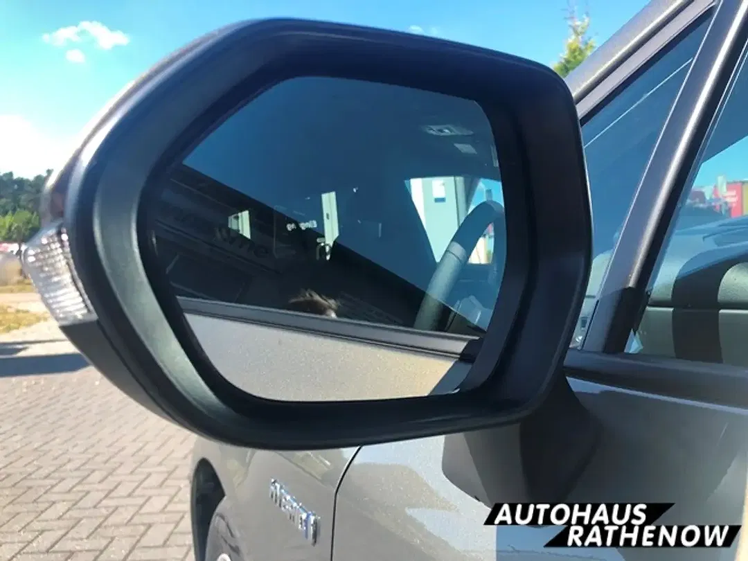 Suzuki Swace - Thumbnail 8
