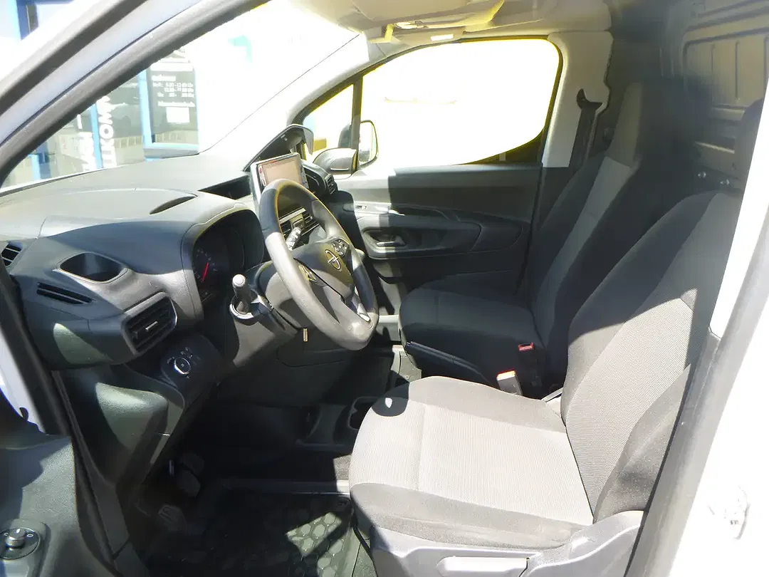 Opel Combo - Thumbnail 2