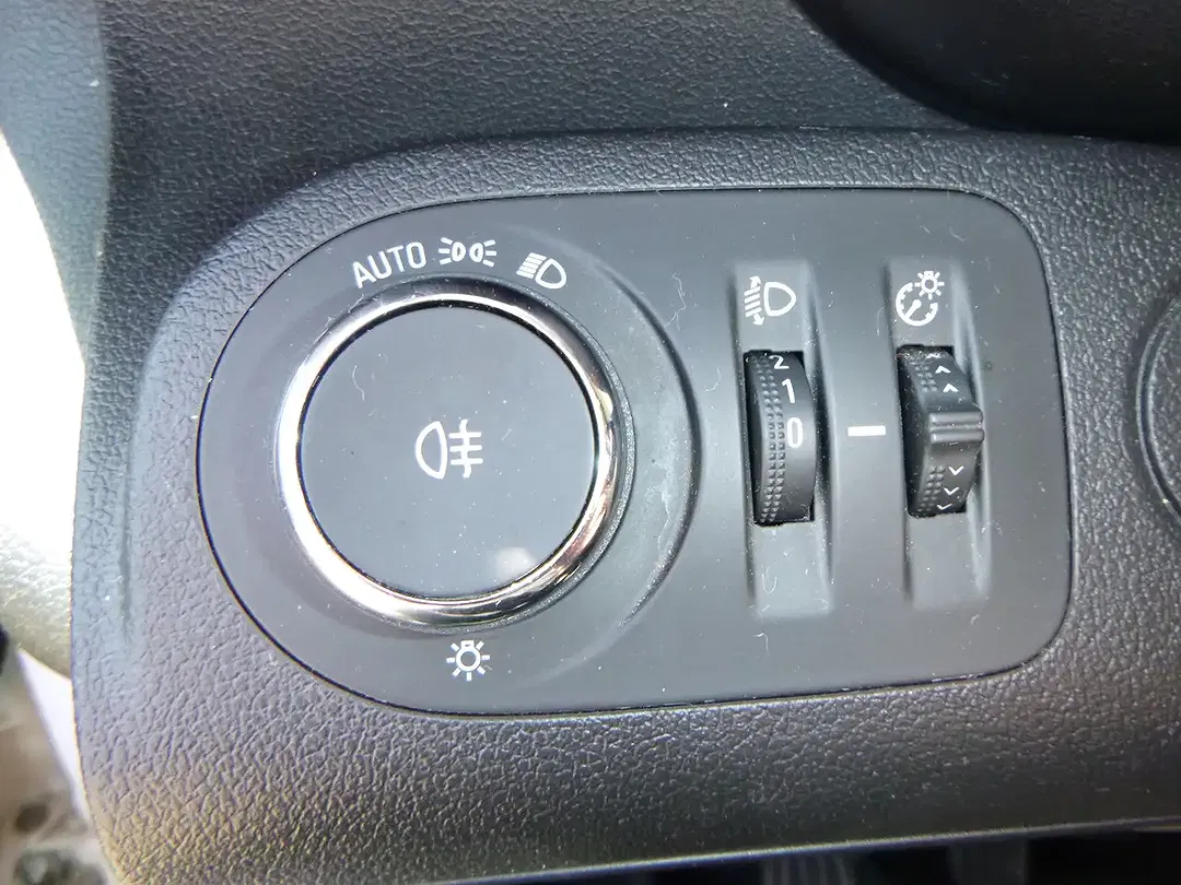 Opel Combo - Thumbnail 5