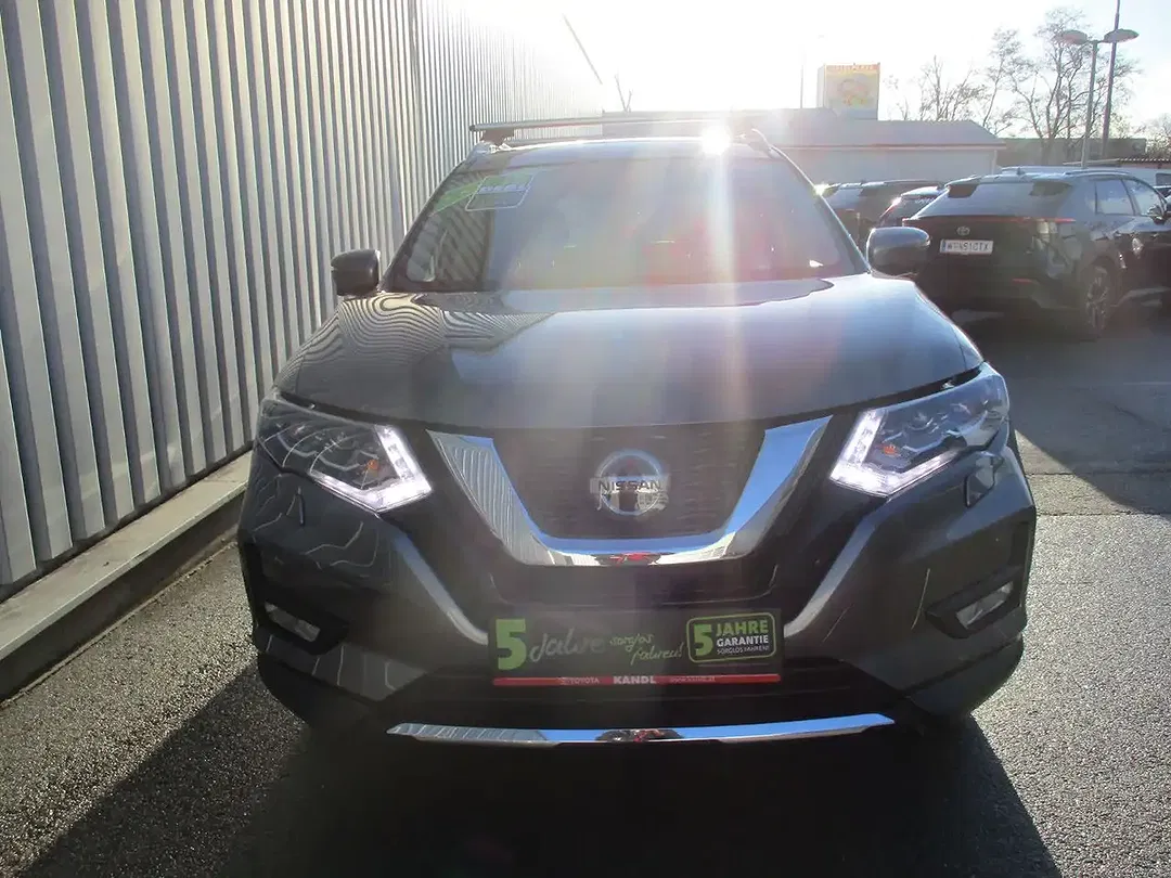 Nissan X-Trail - Thumbnail 2
