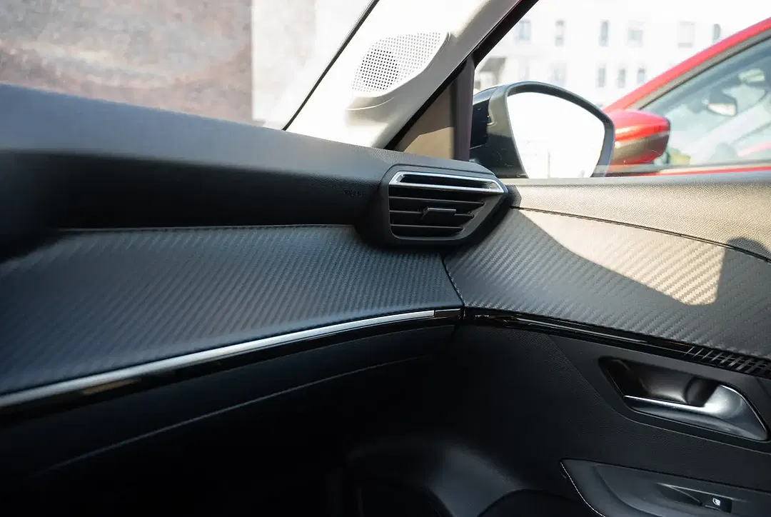 Peugeot 208 - Thumbnail 12