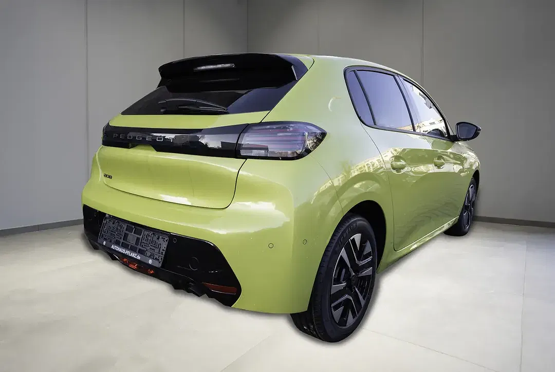 Peugeot 208 - Thumbnail 3