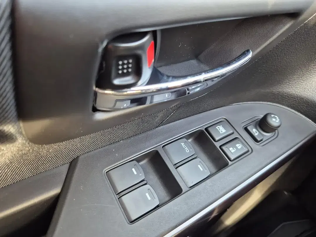 Suzuki S-Cross - Thumbnail 13