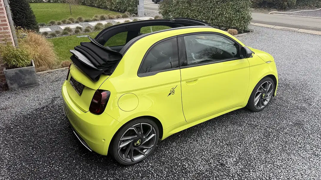 Abarth 500e - Thumbnail 4