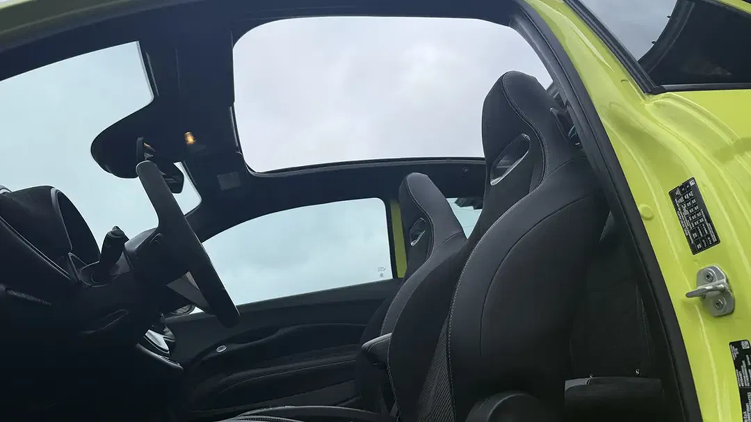 Abarth 500e - Thumbnail 5