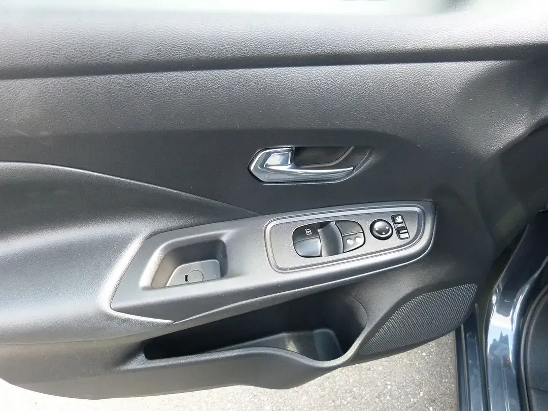 Nissan Micra - Thumbnail 9
