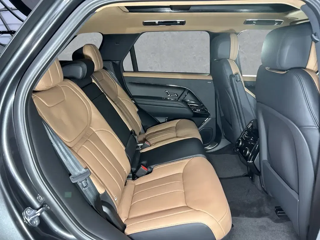Land Rover Range Rover Sport - Thumbnail 5