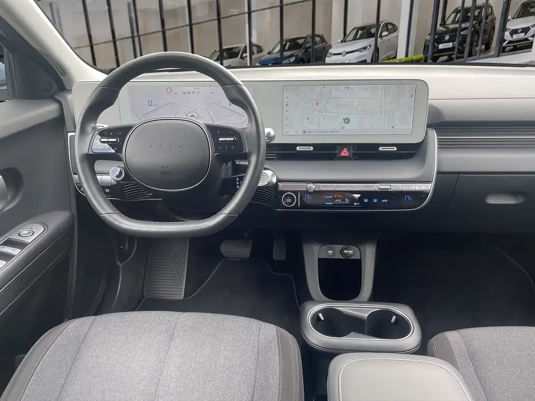 Hyundai IONIQ 5 - Thumbnail 13