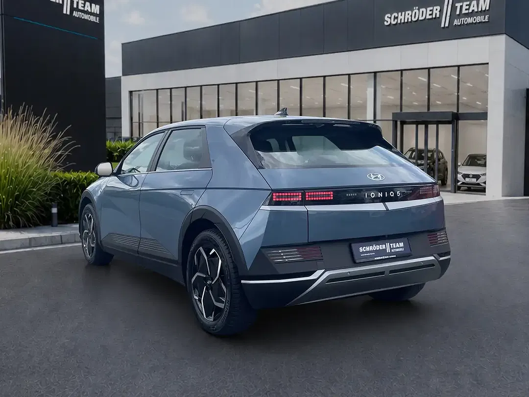 Hyundai IONIQ 5 - Thumbnail 3
