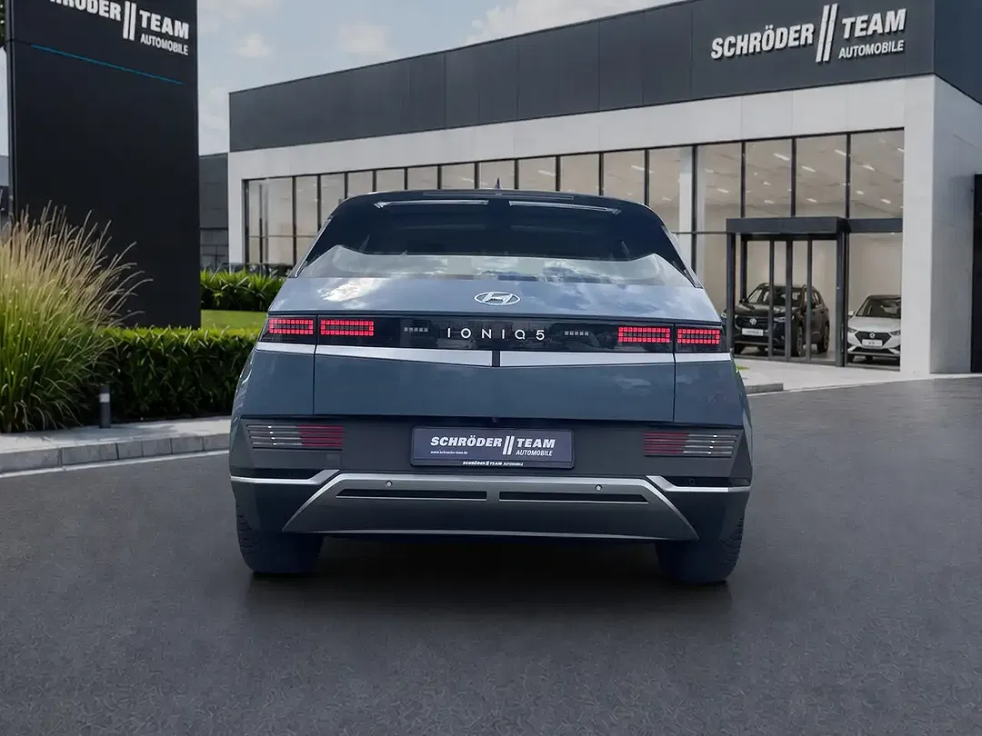 Hyundai IONIQ 5 - Thumbnail 4