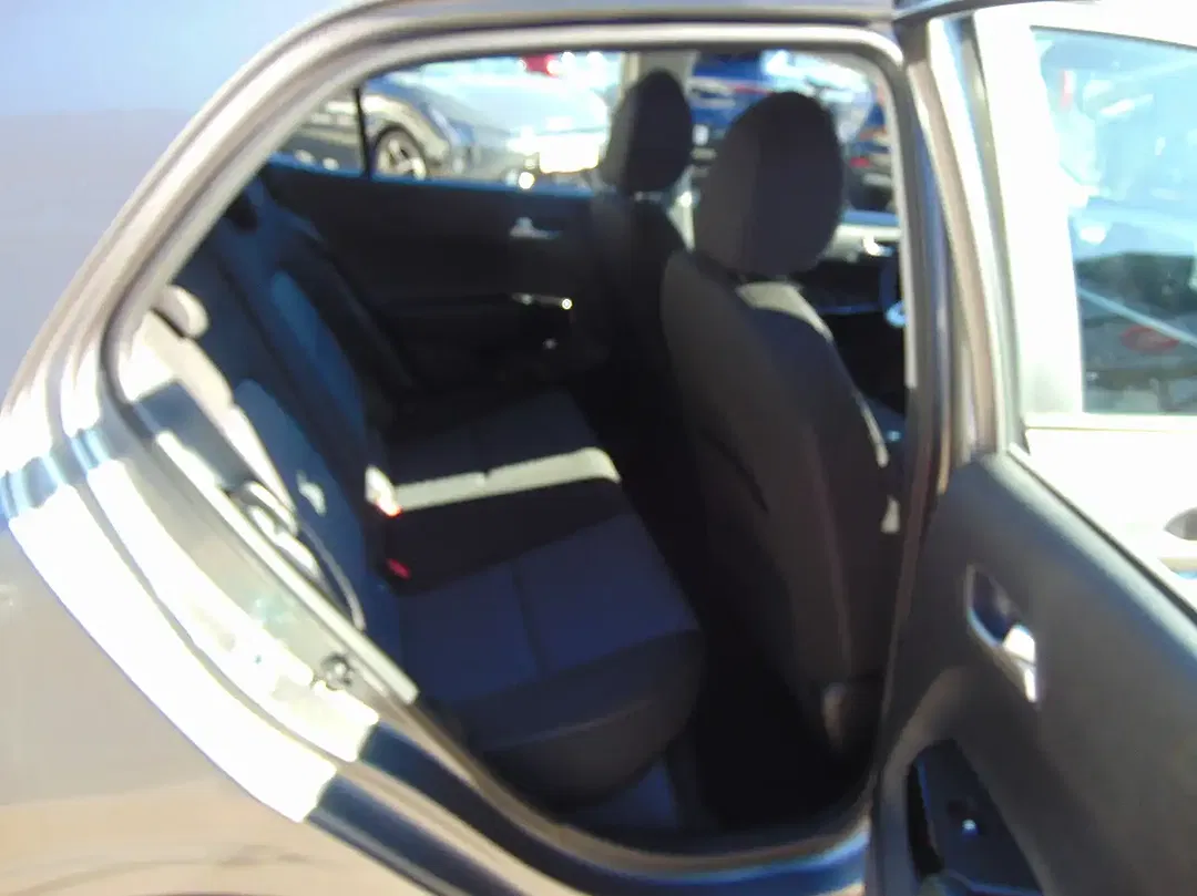 Kia Picanto - Thumbnail 11