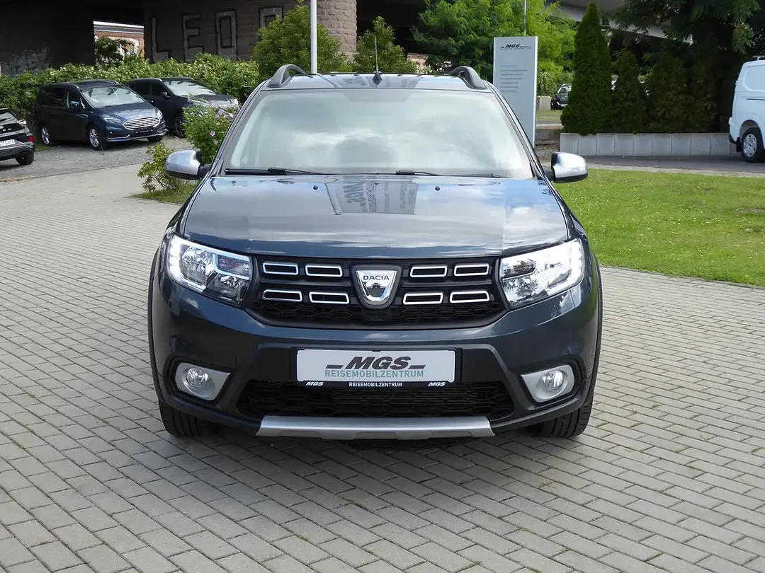 Dacia Logan - Thumbnail 2