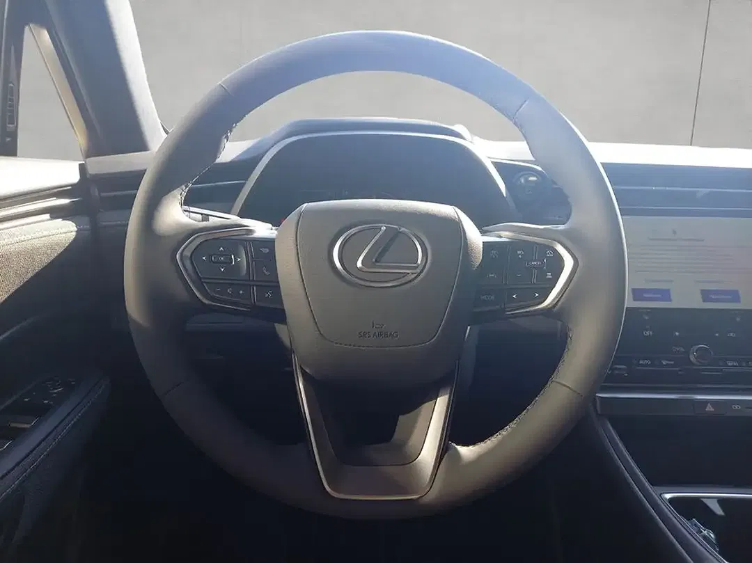 Lexus LBX - Thumbnail 11