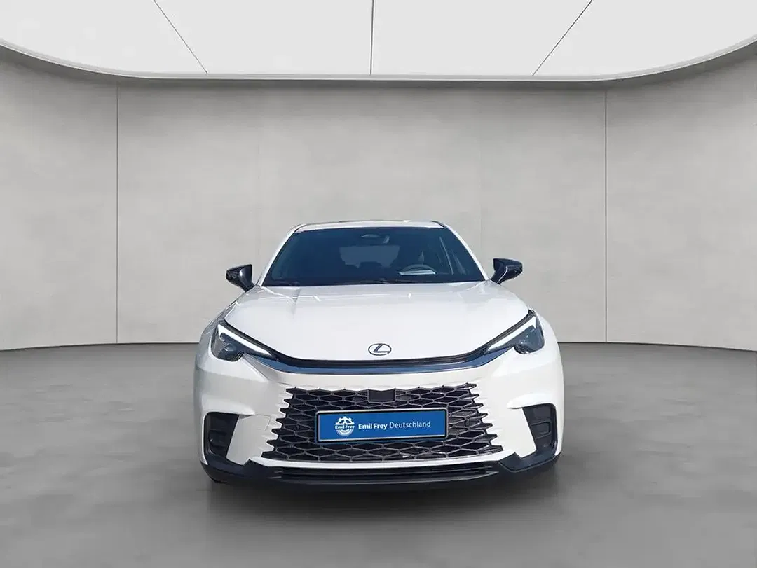 Lexus LBX - Thumbnail 9
