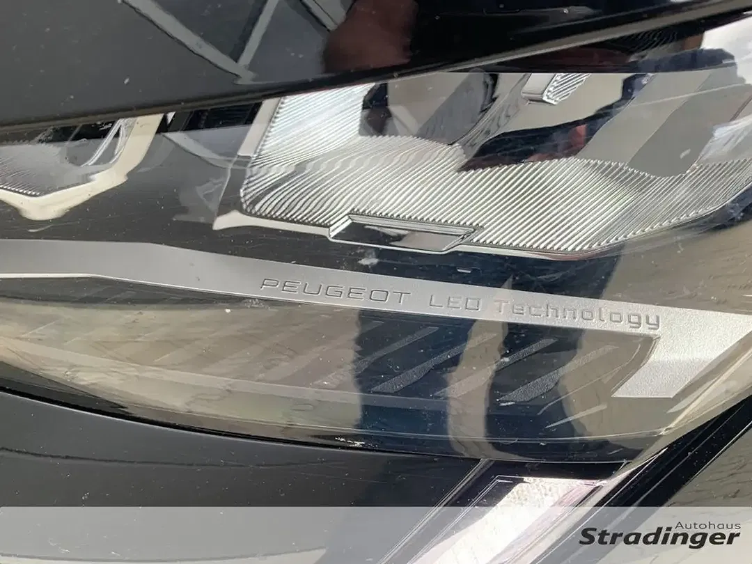 Peugeot 308 - Thumbnail 4