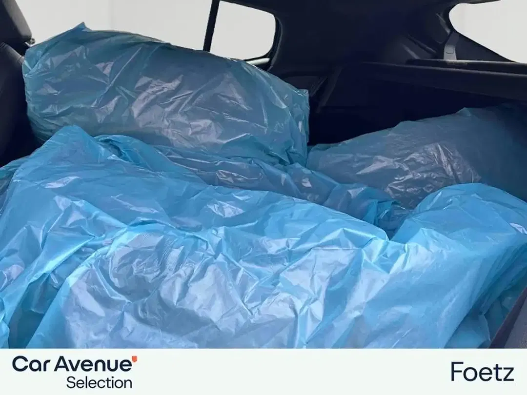 Peugeot 408 - Thumbnail 9