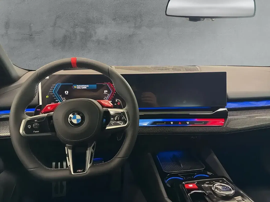 BMW M5 - Thumbnail 10
