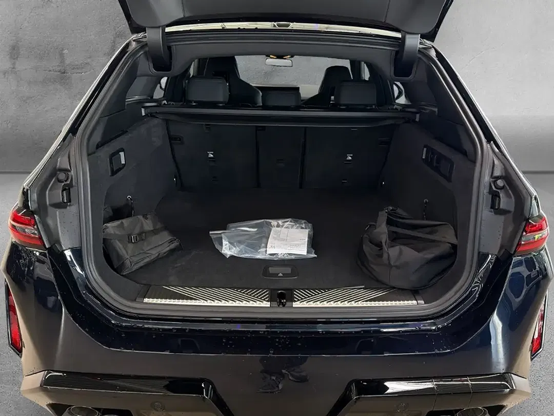 BMW M5 - Thumbnail 15