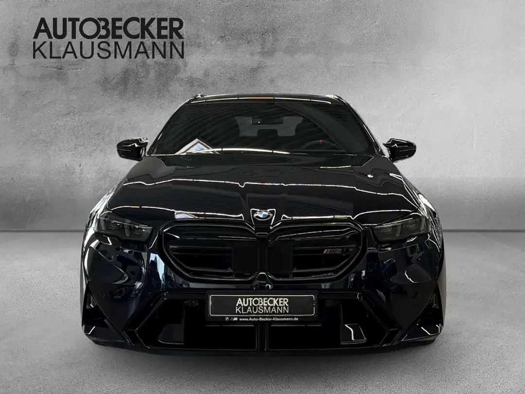 BMW M5 - Thumbnail 5