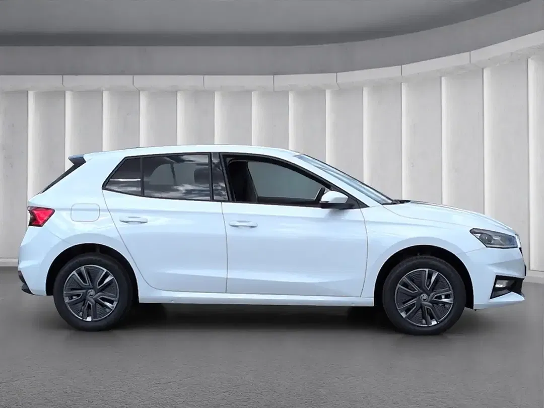 Skoda Fabia - Thumbnail 2