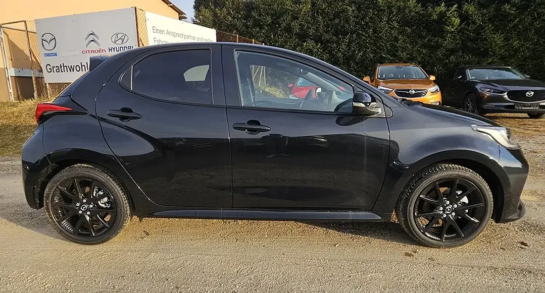 Mazda 2 - Thumbnail 4
