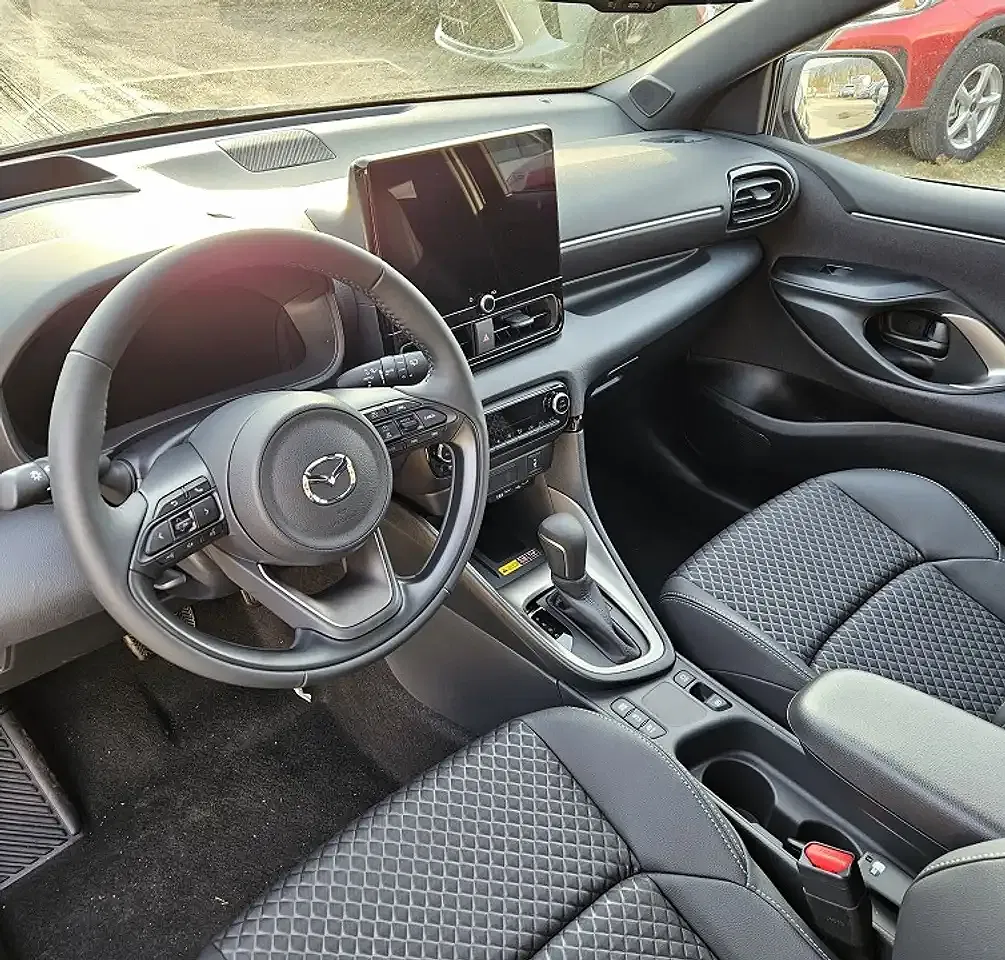 Mazda 2 - Thumbnail 5