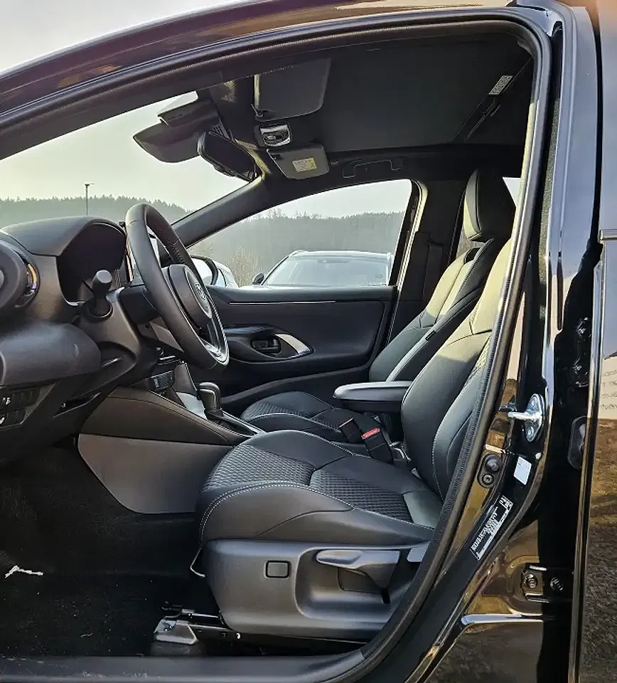 Mazda 2 - Thumbnail 8