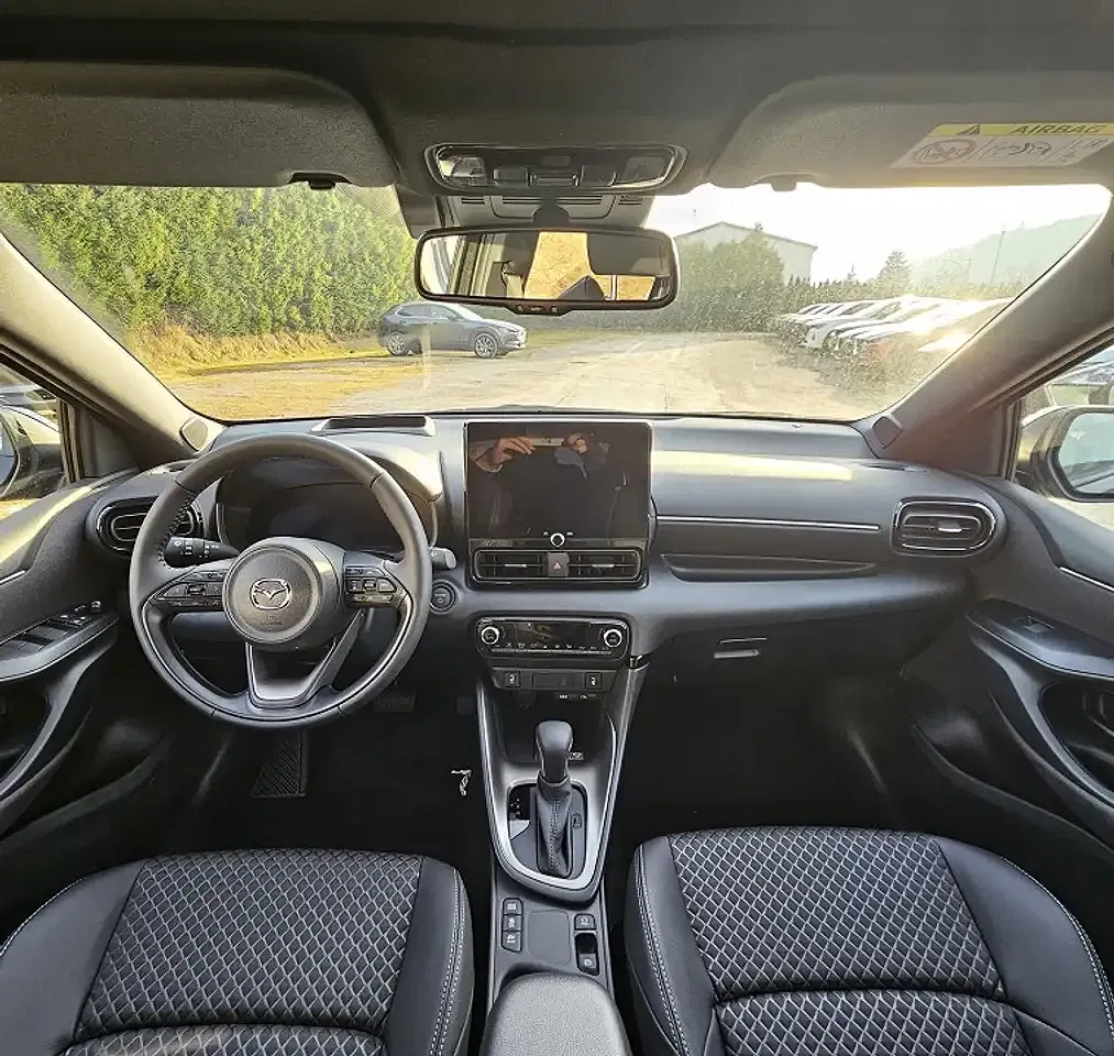 Mazda 2 - Thumbnail 9