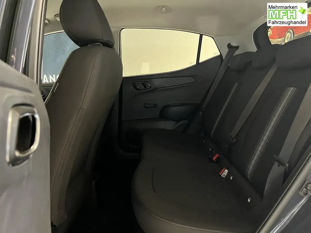Hyundai i10 - Thumbnail 14