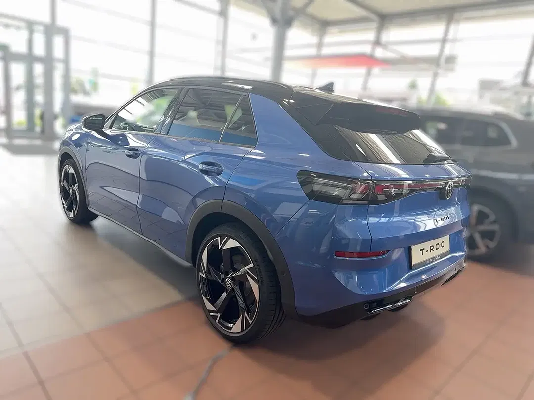 Volkswagen T-Roc - Thumbnail 3