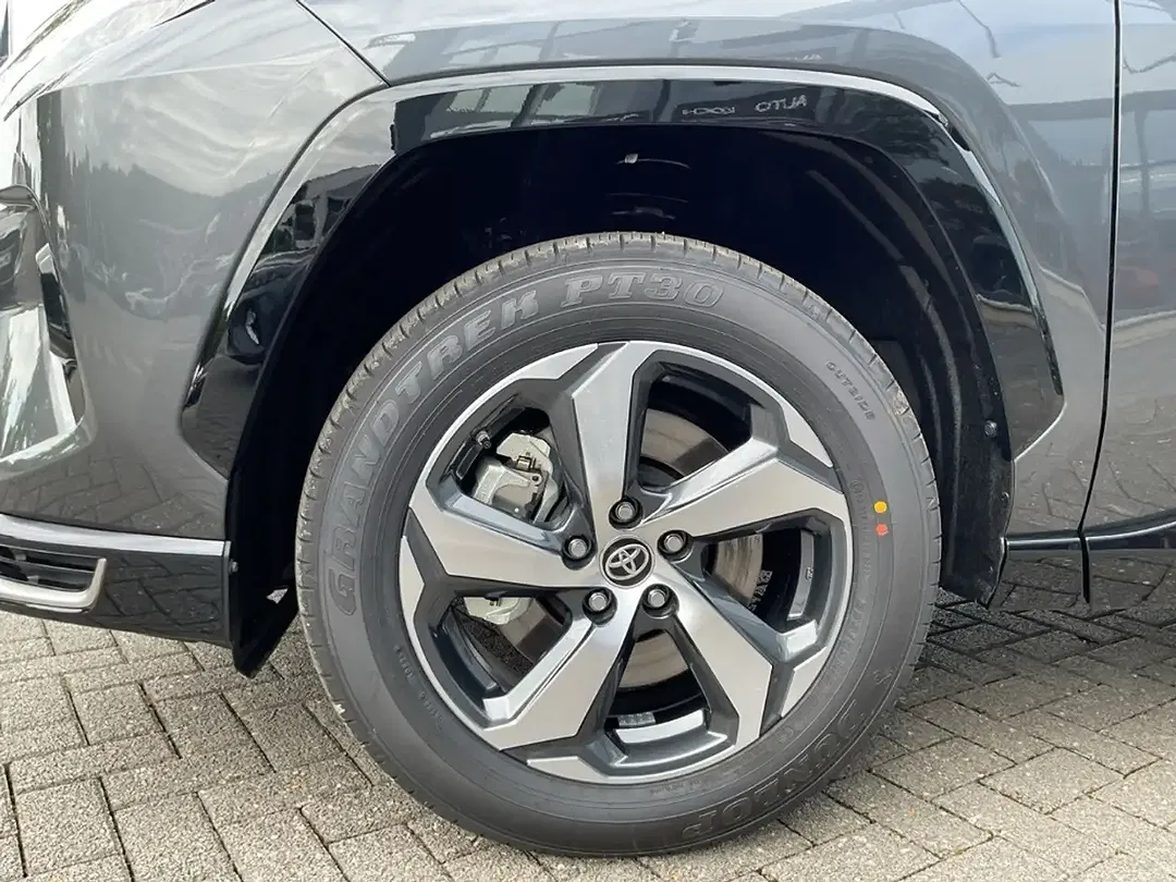 Toyota RAV 4 - Thumbnail 6