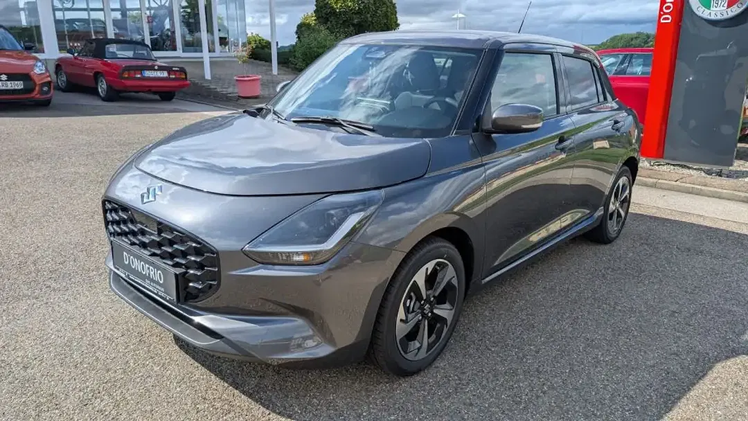 Suzuki Swift - Thumbnail 1