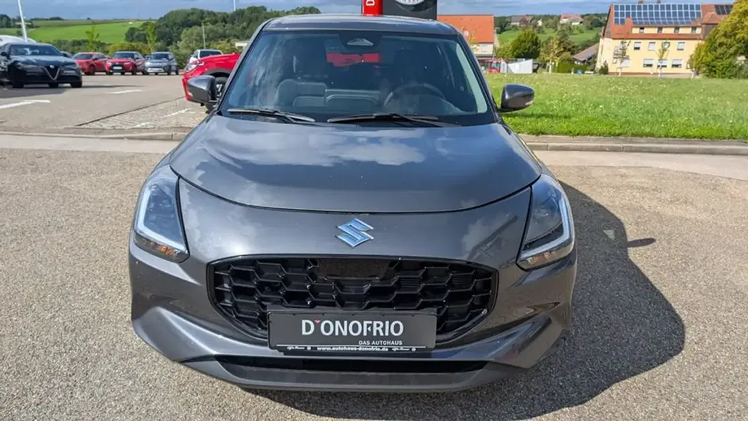 Suzuki Swift - Thumbnail 2