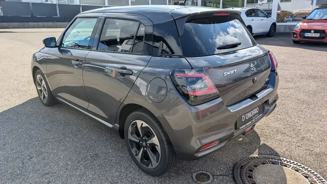 Suzuki Swift - Thumbnail 4