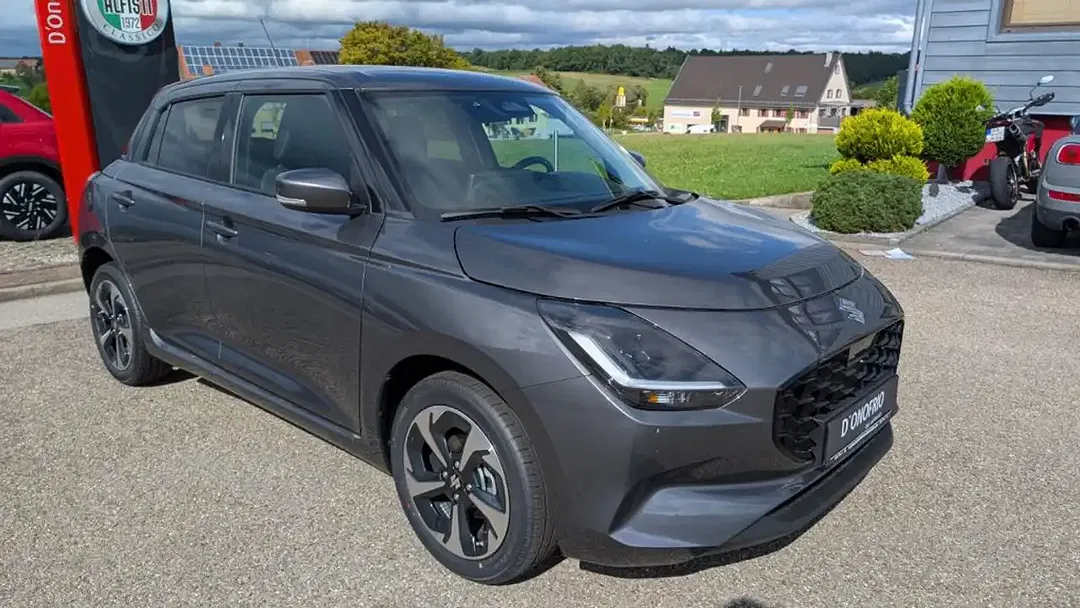 Suzuki Swift - Thumbnail 8
