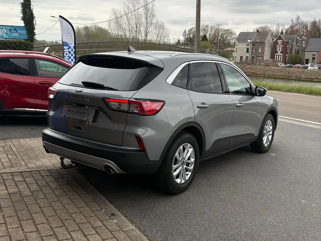 Ford Kuga - Thumbnail 2