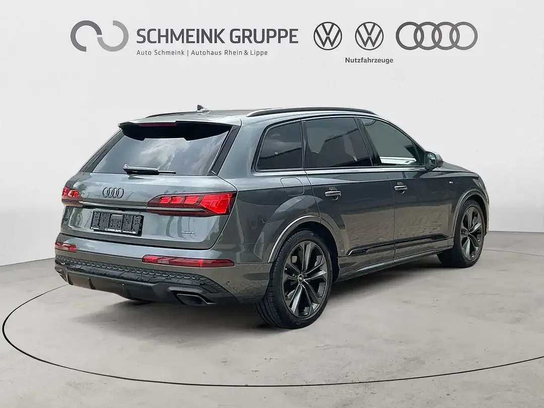 Audi Q7 - Thumbnail 5