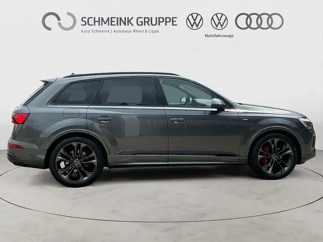 Audi Q7 - Thumbnail 6