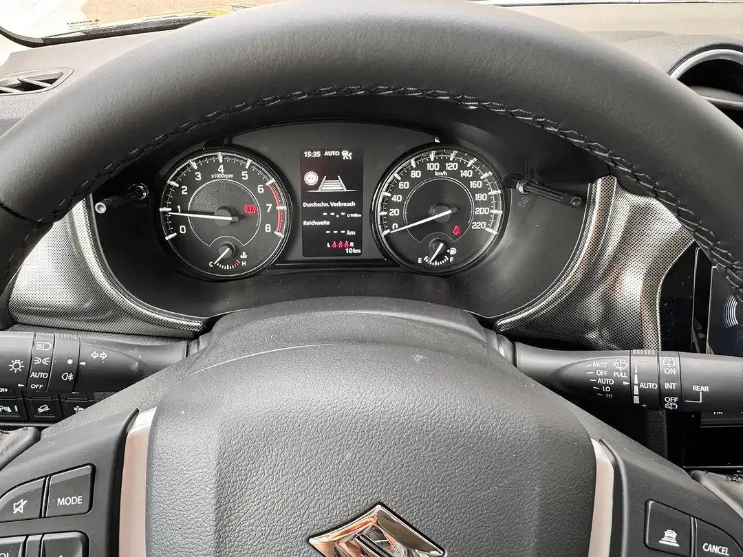 Suzuki Vitara - Thumbnail 10
