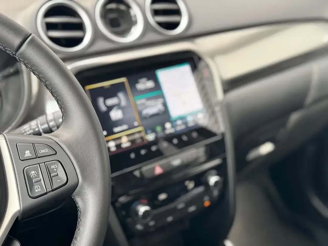 Suzuki Vitara - Thumbnail 11