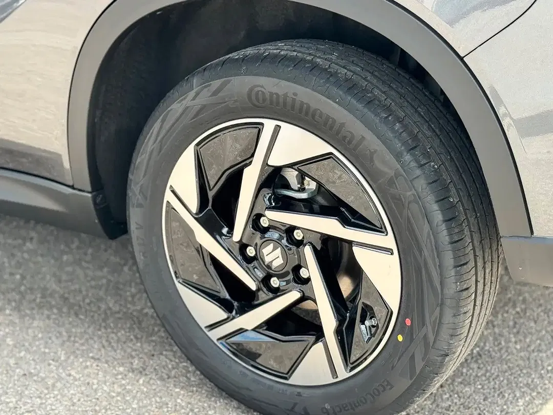 Suzuki Vitara - Thumbnail 9