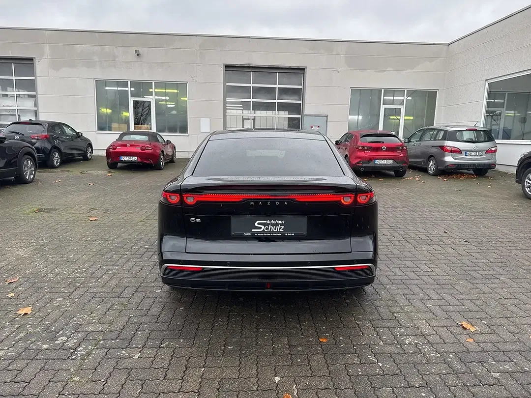 Mazda 6e - Thumbnail 3