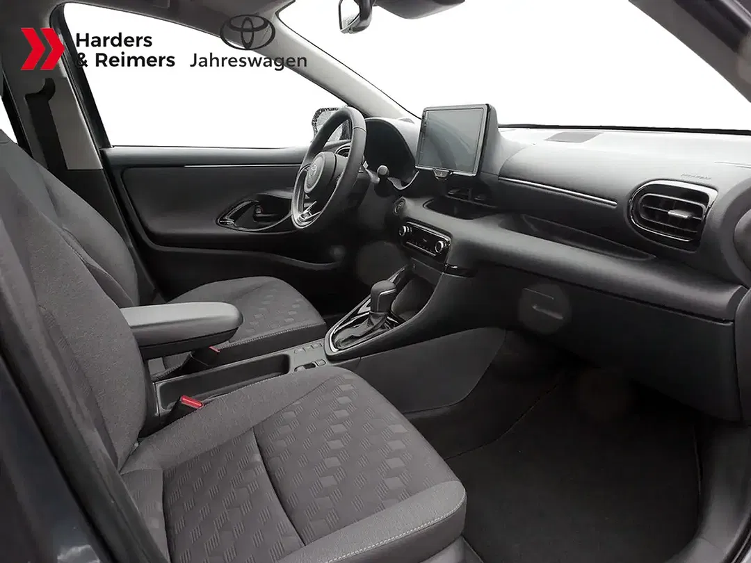 Toyota Yaris - Thumbnail 5