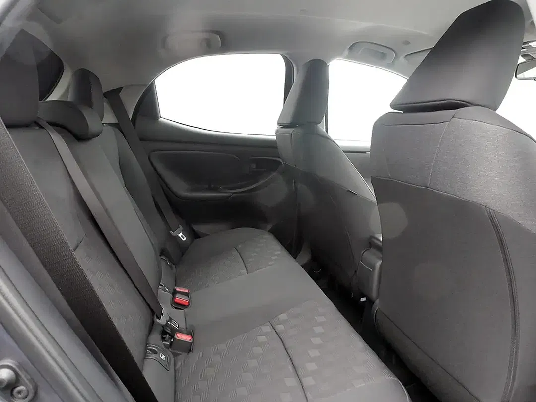 Toyota Yaris - Thumbnail 6