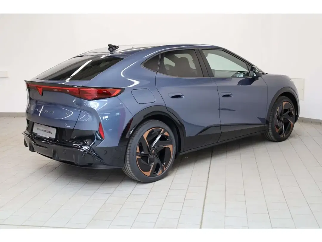CUPRA Tavascan - Thumbnail 3