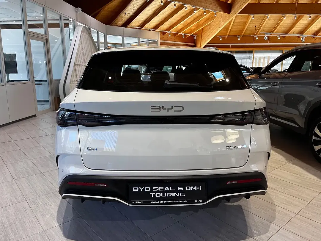 BYD Seal 6 - Thumbnail 8
