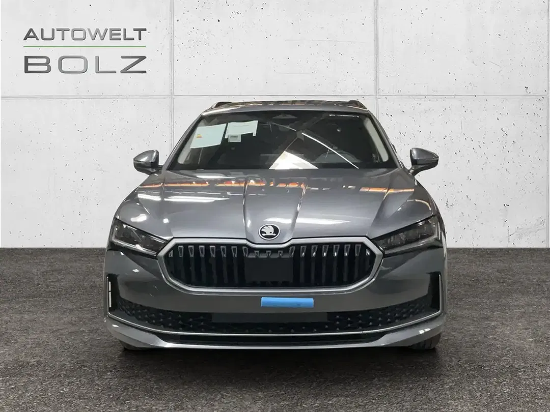 Skoda Superb - Thumbnail 1