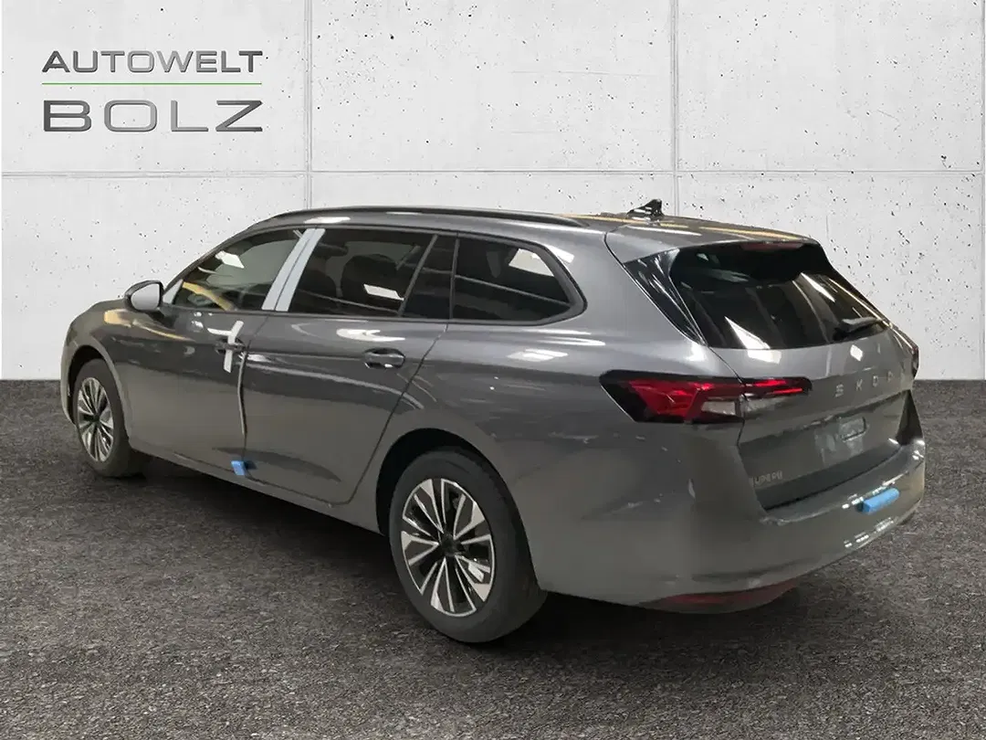 Skoda Superb - Thumbnail 4