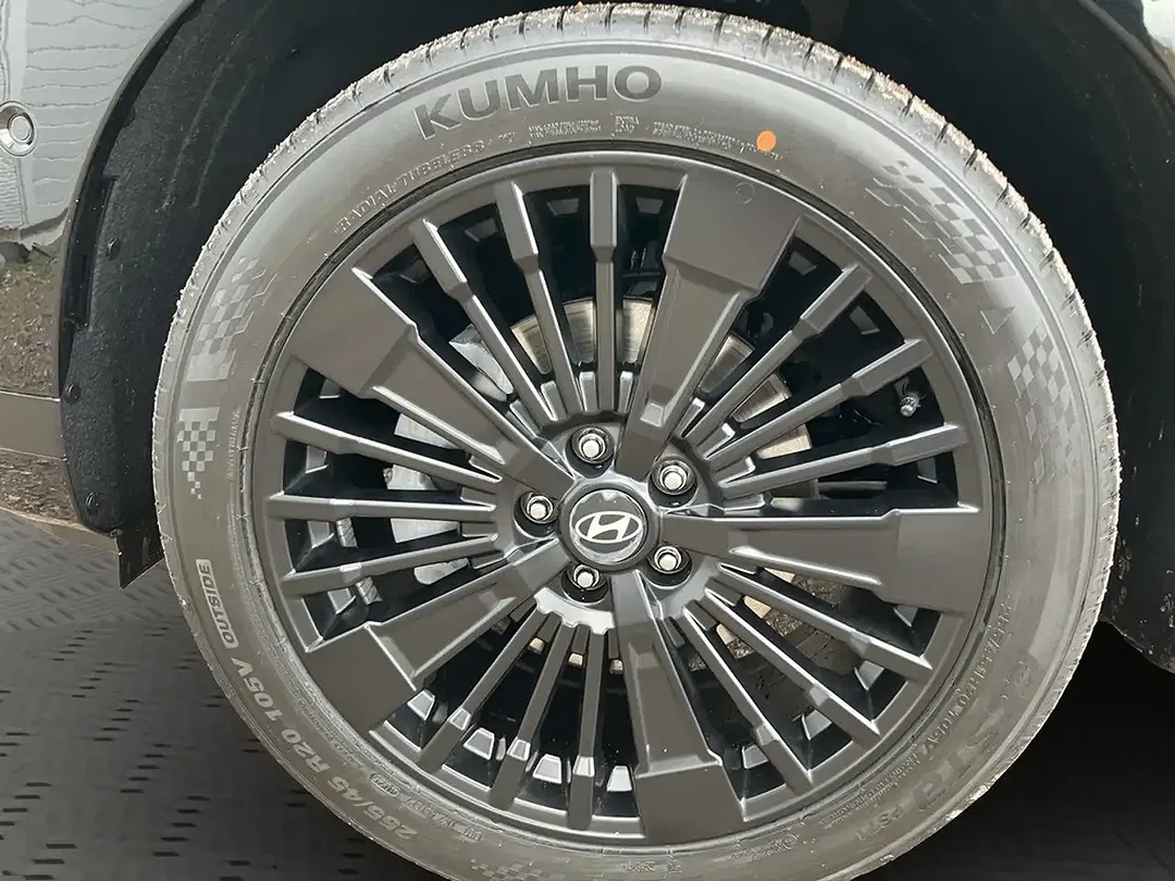 Hyundai SANTA FE - Thumbnail 3